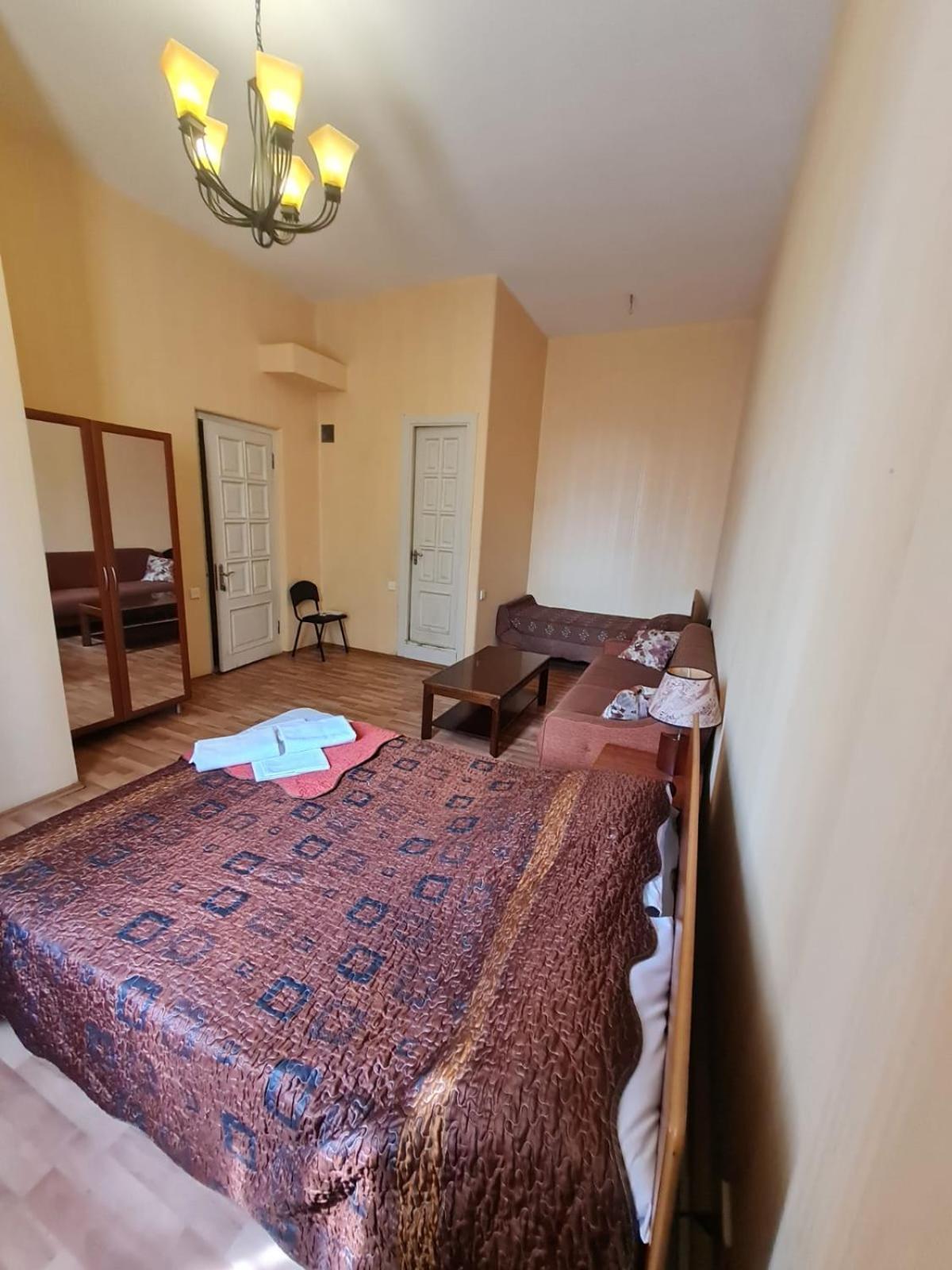 Piano Hotel Tbilisi Luaran gambar